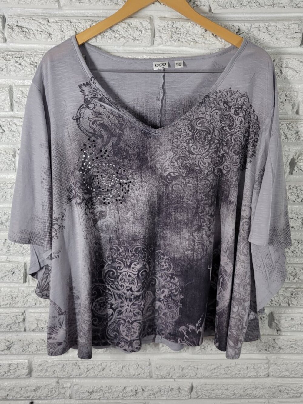 Cato‎ Plus Size 26W 28W Blouse Gray Geometric V-Neck Batwing Sleeve Top GEO296E